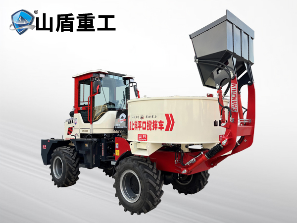 自上料攪拌車與傳統(tǒng)攪拌設備的比較